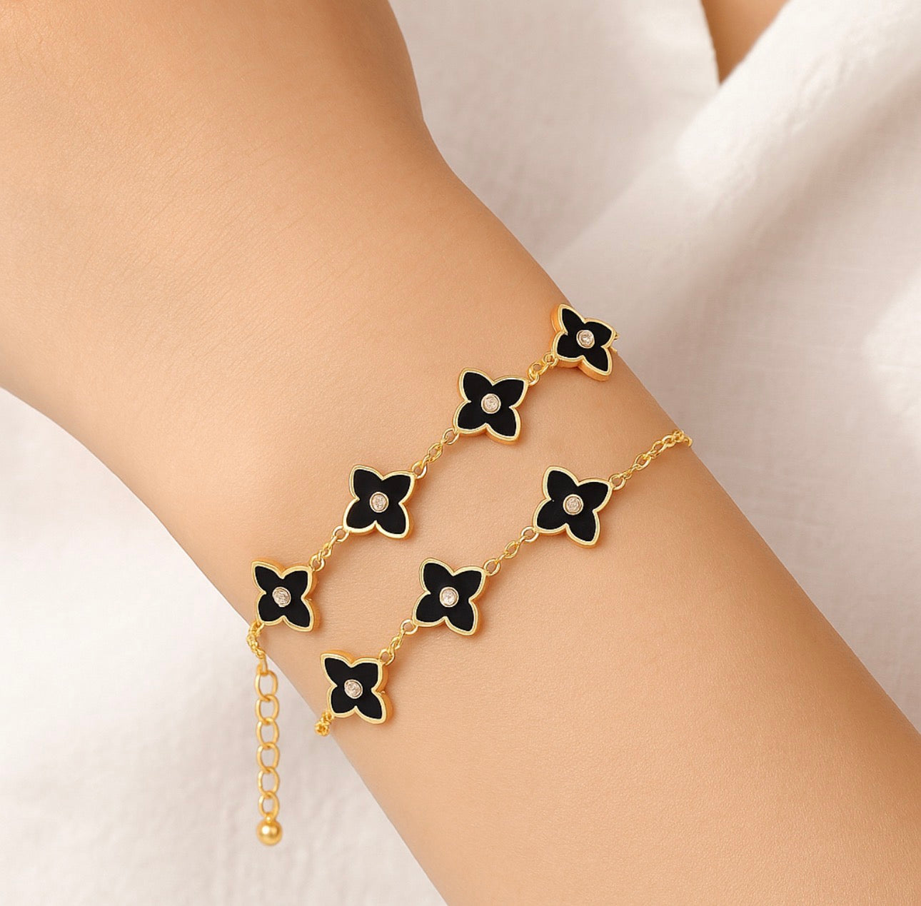 Bracciale Quadrifoglio Elegance – Nero & Oro